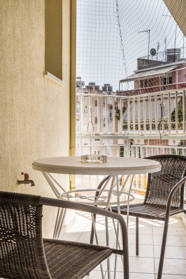 Classy 2 Bedroom Apartment Near Acropolis & Metro Ateny Zewnętrze zdjęcie