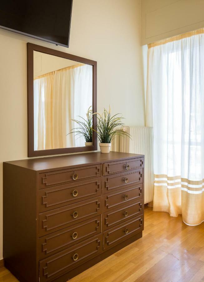 Classy 2 Bedroom Apartment Near Acropolis & Metro Ateny Zewnętrze zdjęcie